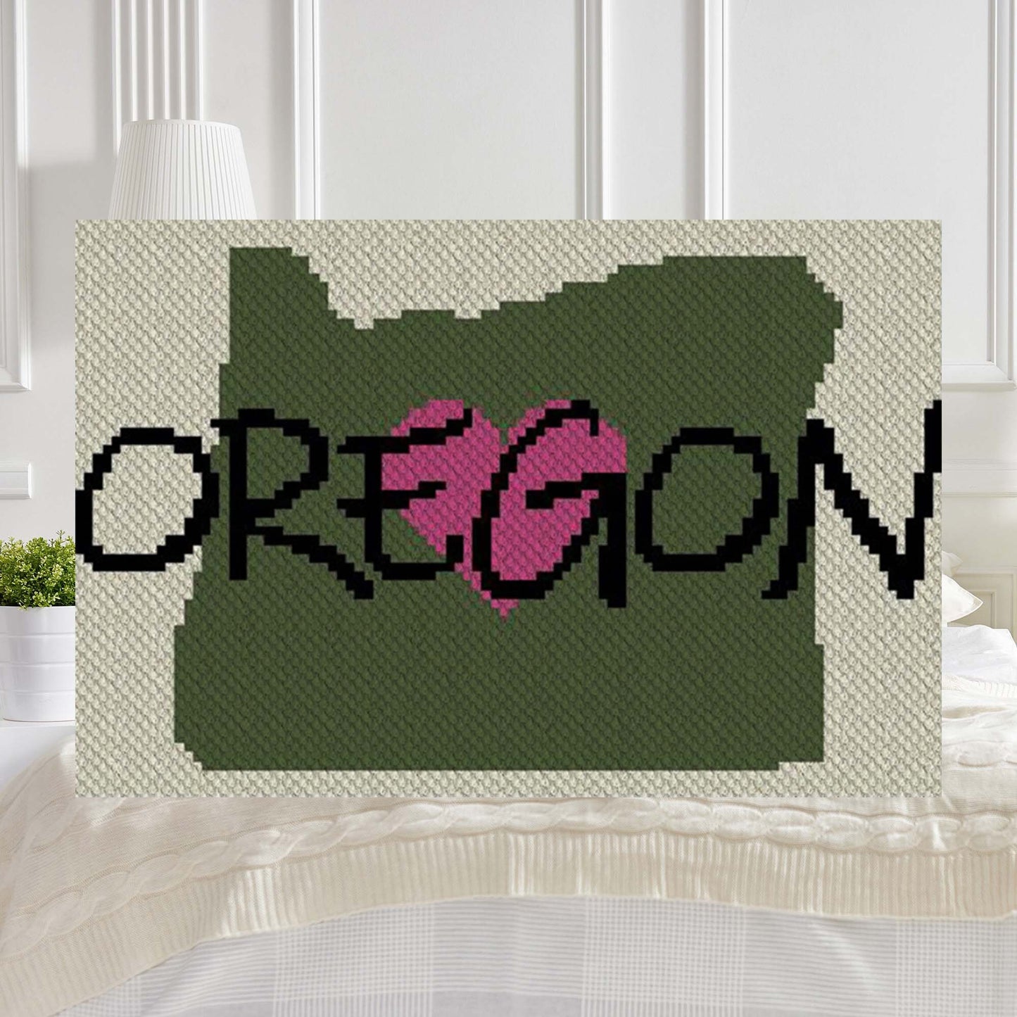 Oregon silhouette with centered heart in yarn blocks